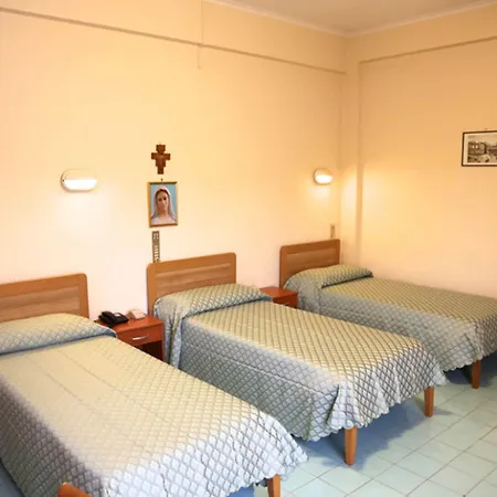Istituto Piccole Ancelle Di Cristo Re Guest house