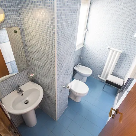 Guest house Istituto Piccole Ancelle Di Cristo Re 3*