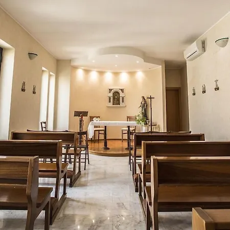 Guest house Istituto Piccole Ancelle Di Cristo Re Rome