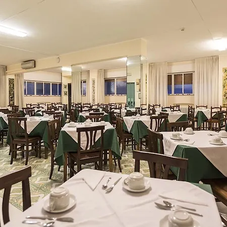 Istituto Piccole Ancelle Di Cristo Re Guest house